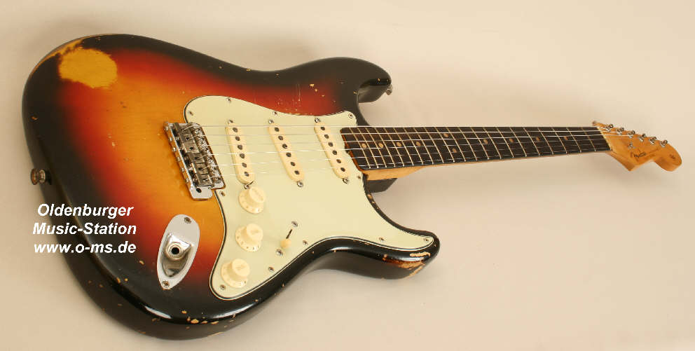 Fender Stratocaster 1963 sb c.jpg